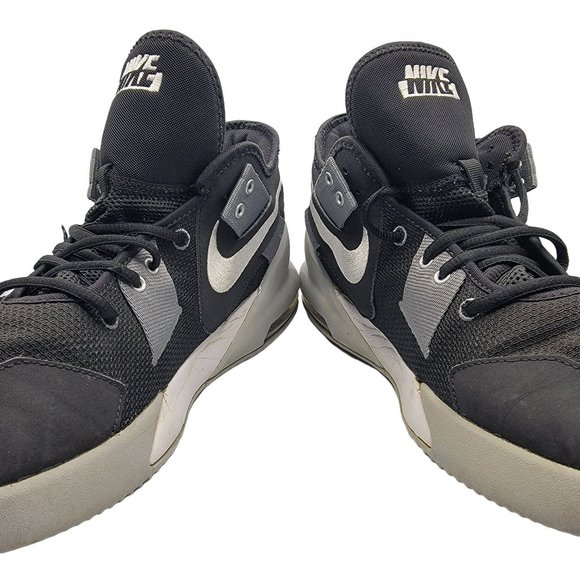Athletic_Shoes